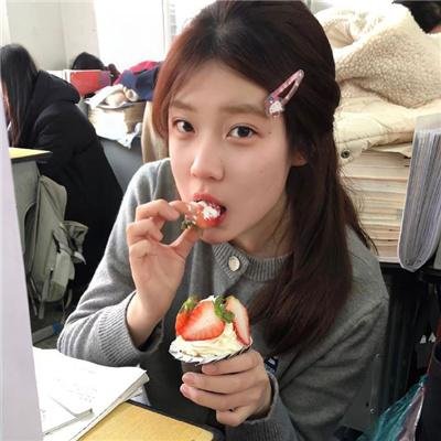 踉跄女孩封面
