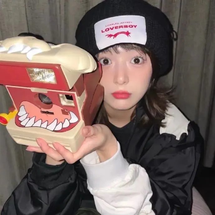 帝乃三姐妹原来很好搞定。封面